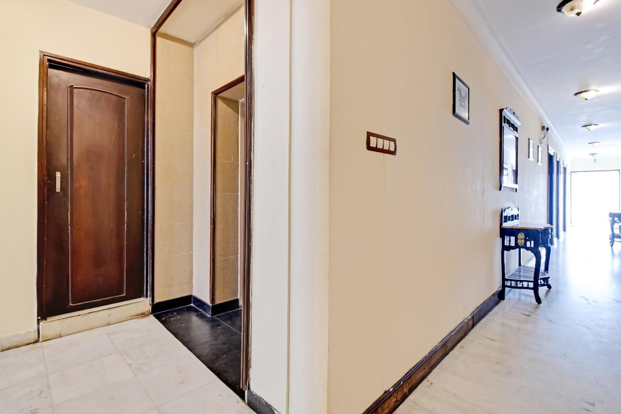 Collection O Hotel Four Boutique Kukas Экстерьер фото