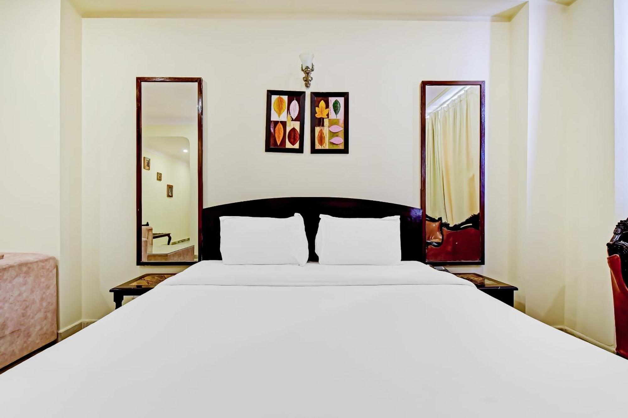 Collection O Hotel Four Boutique Kukas Экстерьер фото