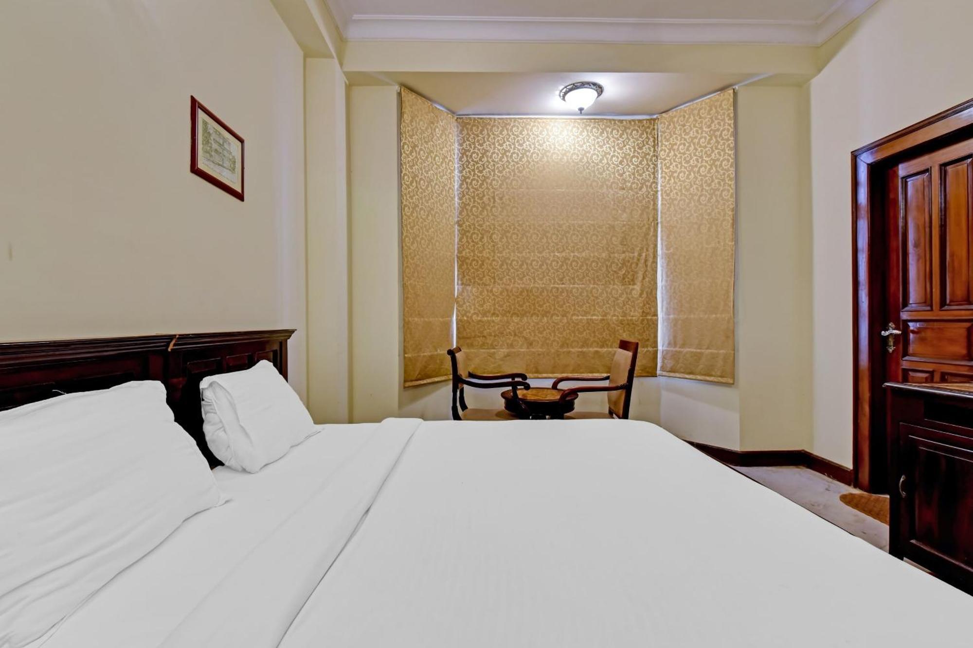Collection O Hotel Four Boutique Kukas Экстерьер фото