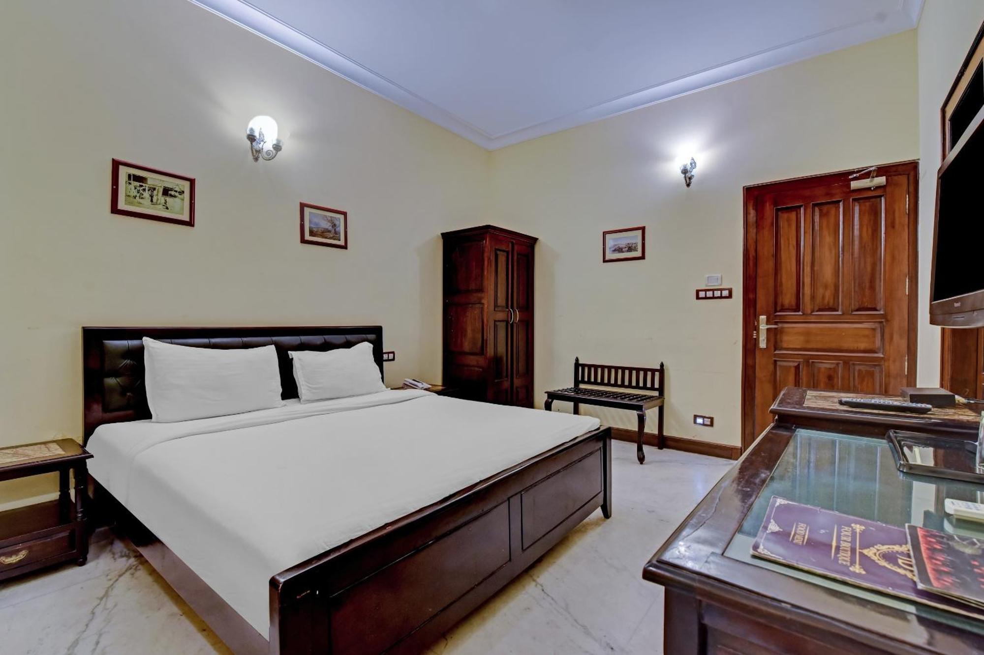 Collection O Hotel Four Boutique Kukas Экстерьер фото