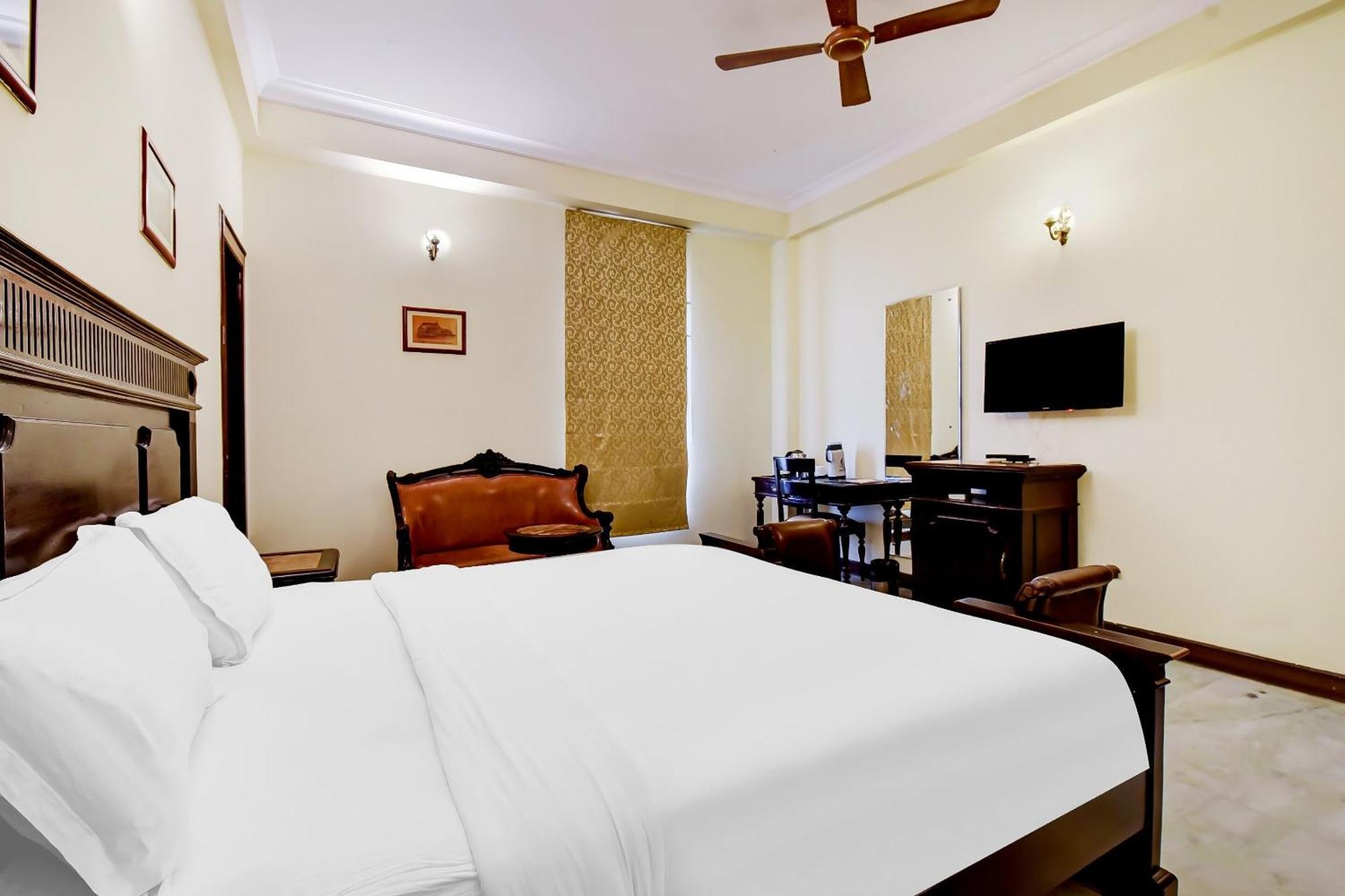 Collection O Hotel Four Boutique Kukas Экстерьер фото