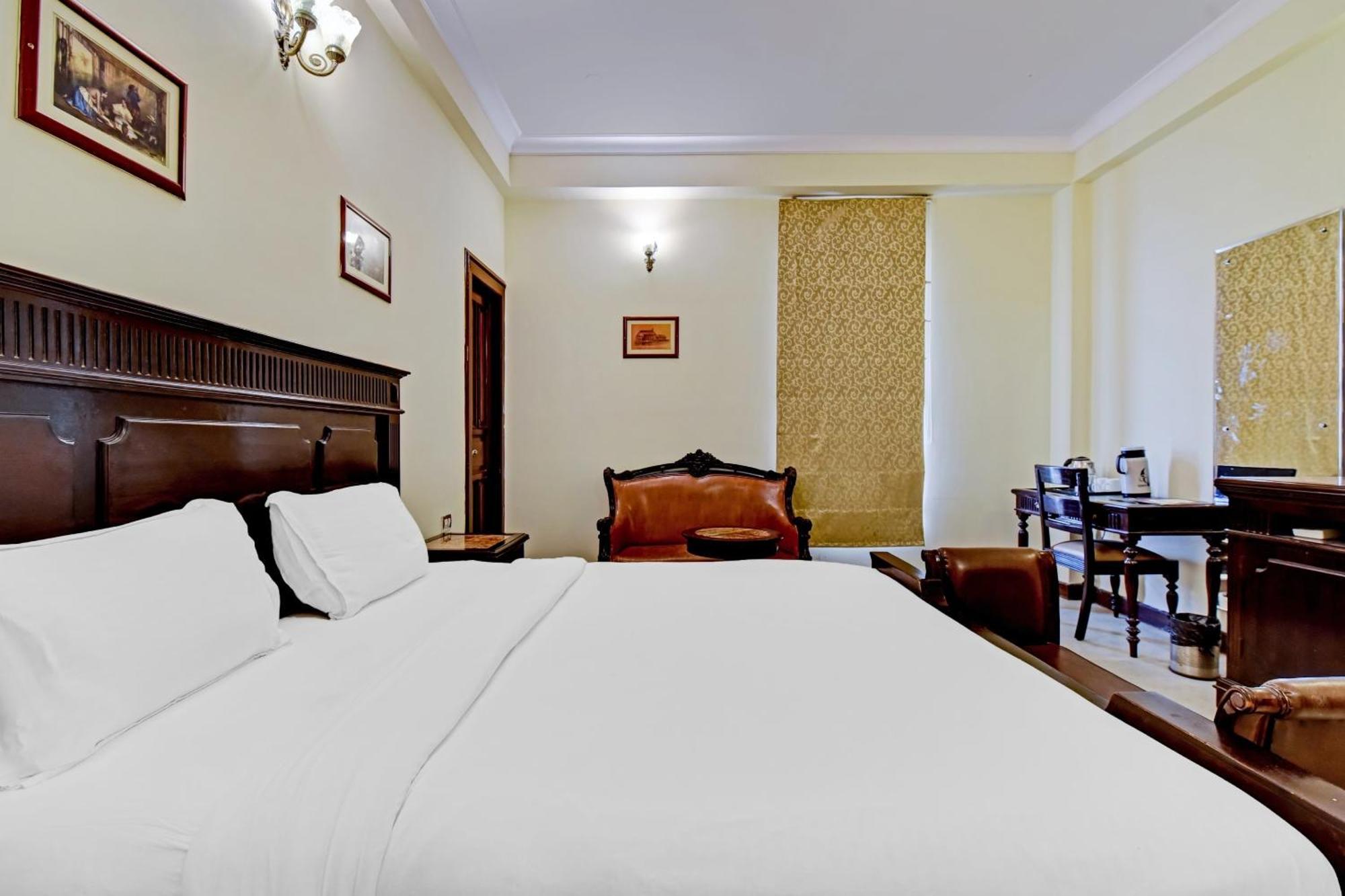 Collection O Hotel Four Boutique Kukas Экстерьер фото