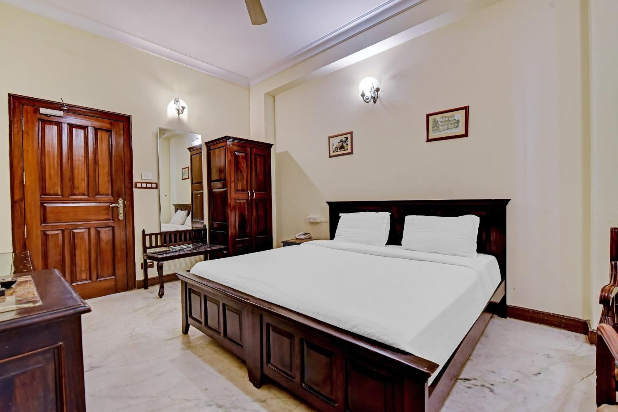 Collection O Hotel Four Boutique Kukas Экстерьер фото