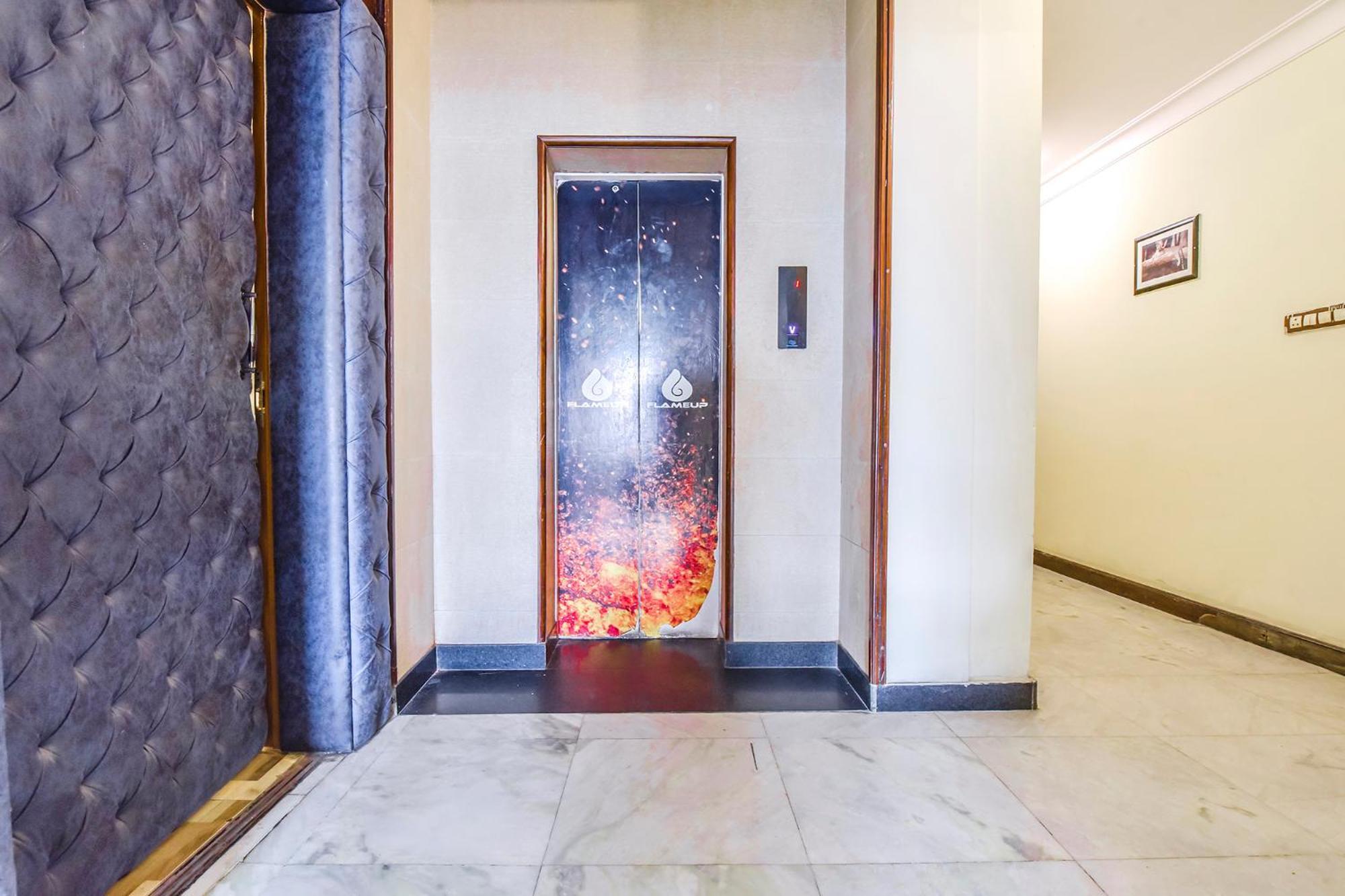 Collection O Hotel Four Boutique Kukas Экстерьер фото