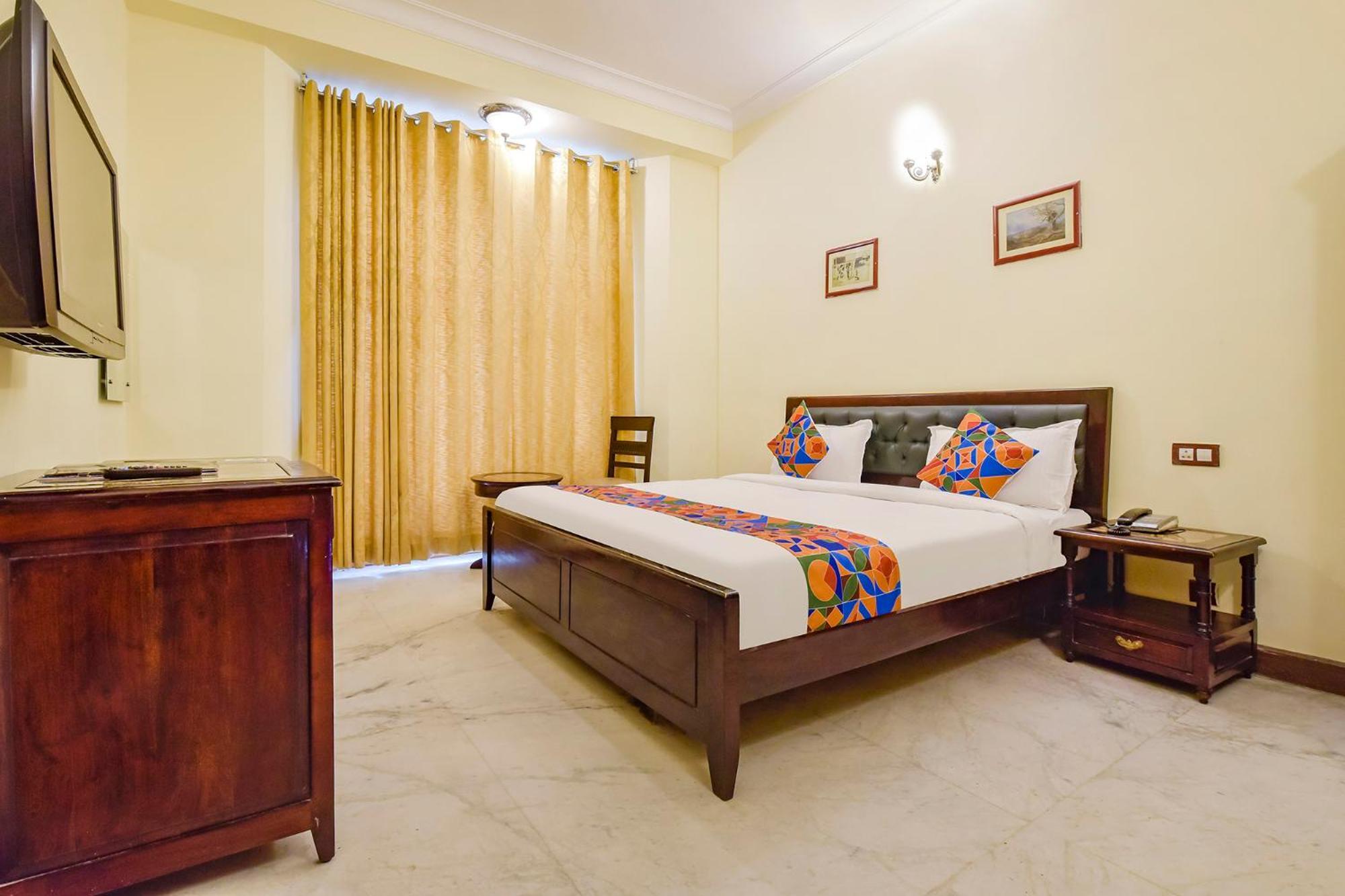 Collection O Hotel Four Boutique Kukas Экстерьер фото