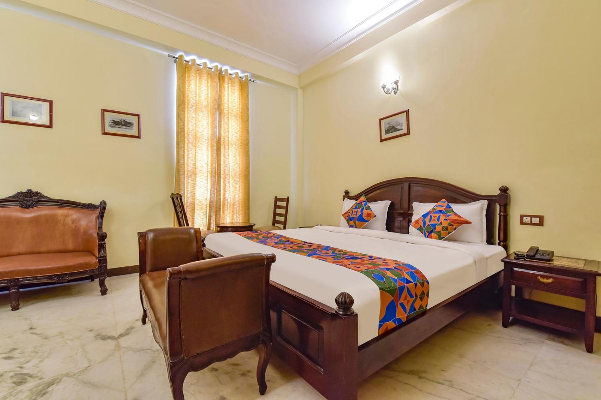 Collection O Hotel Four Boutique Kukas Экстерьер фото