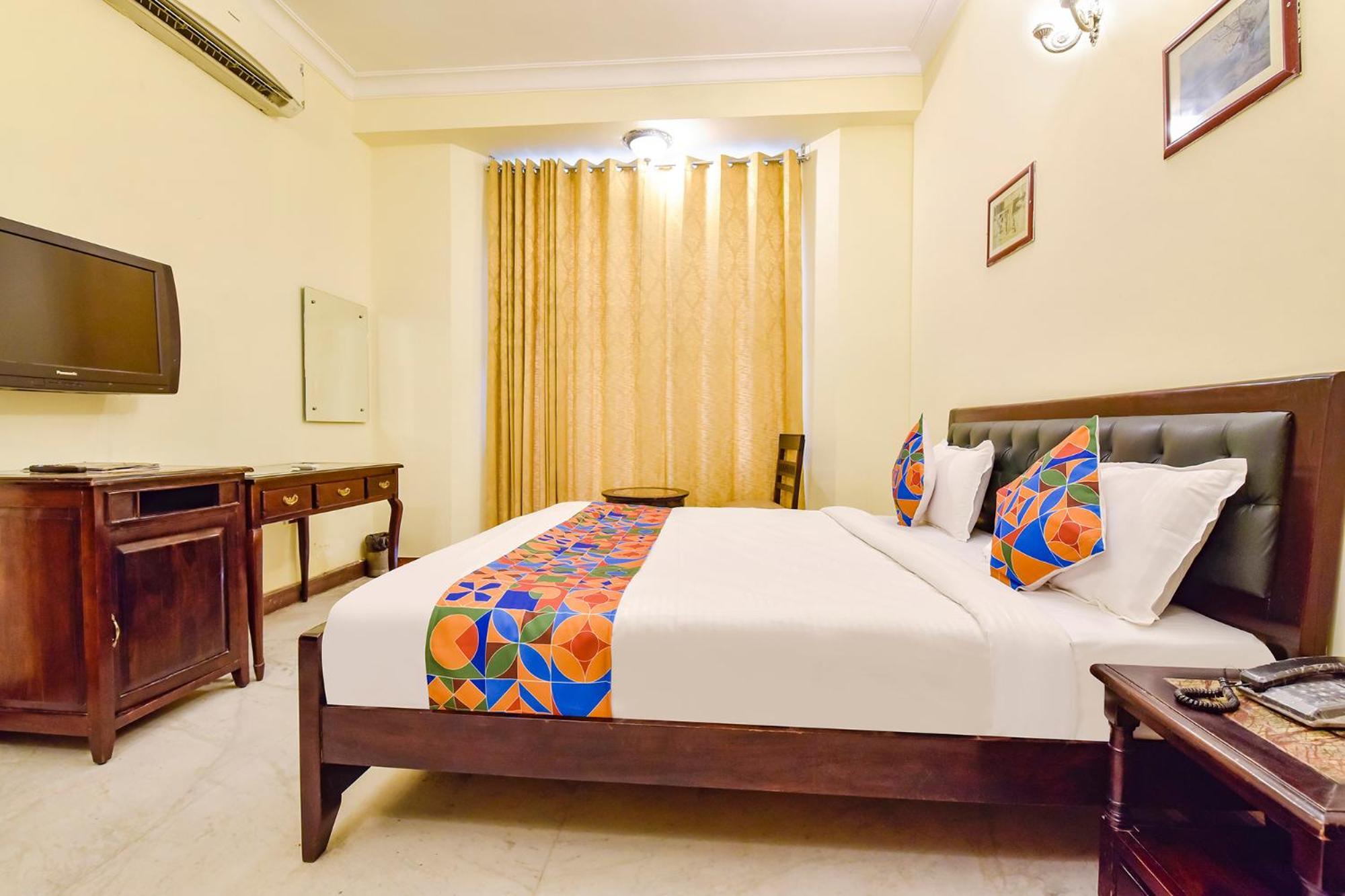 Collection O Hotel Four Boutique Kukas Экстерьер фото
